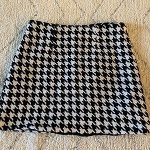 Houndstooth mini skirt